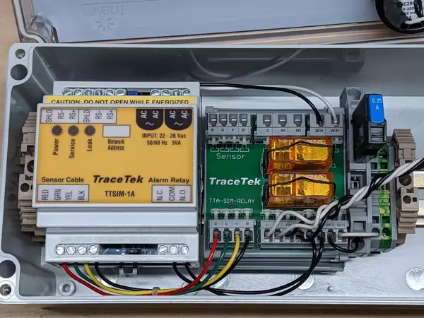 TraceTek TTA-SIM-1A-230 panel alarmowy z syreną 60 dB | 150 m